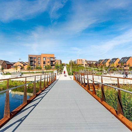 The Lake - A Stunning 2 Bedroom House, Only 17Mins To Central London!!! Greenhithe Екстер'єр фото